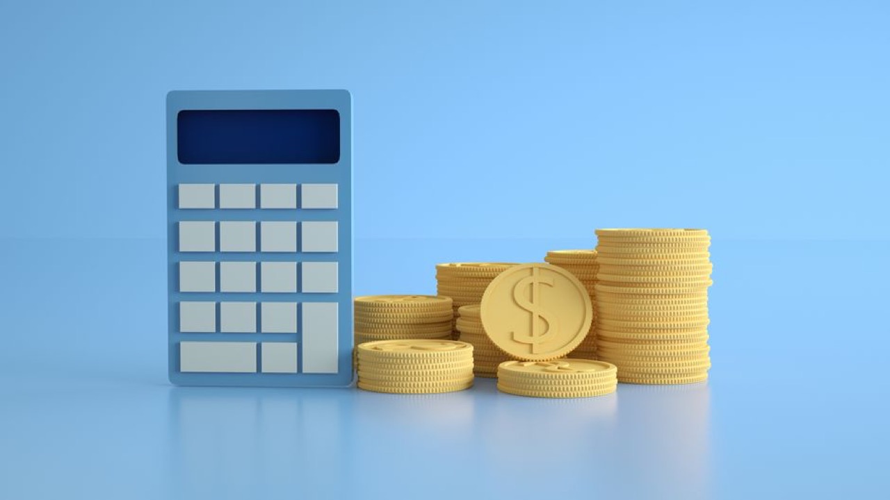 Coins and calculator - Monthly budget template to get out of debt